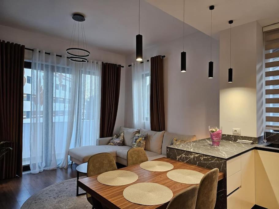 Deluxe Flat With Garden_Tirana Appartement Buitenkant foto
